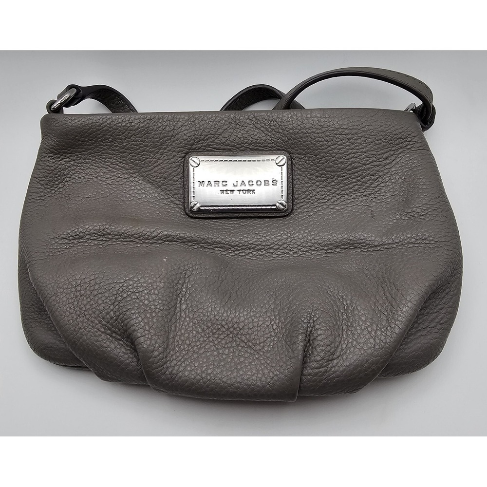 MARC JACOBS Classic Q Percy Small Gray Leather Crossbody Bag Grey Purse New York